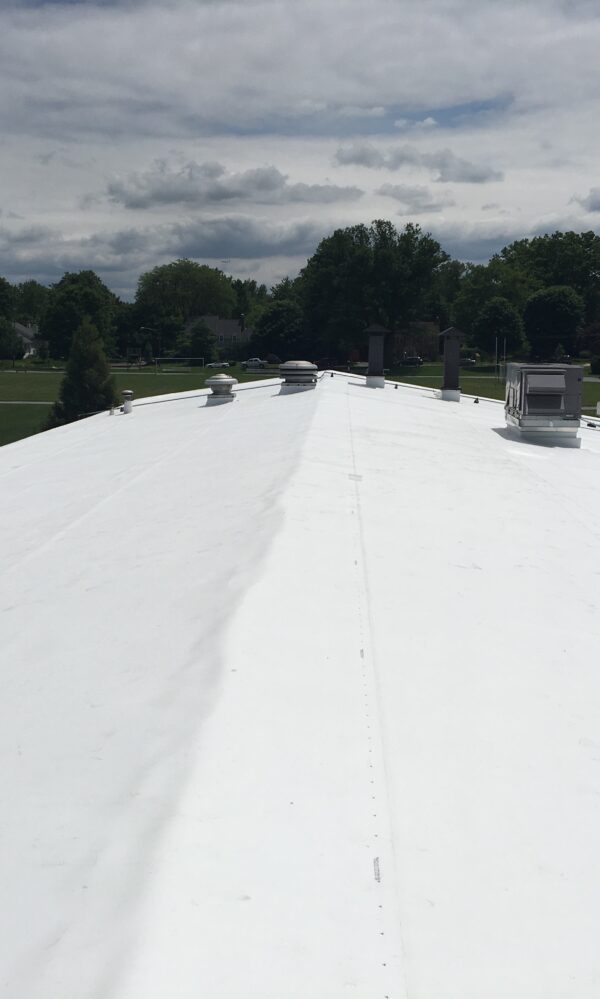 can a white roof save money