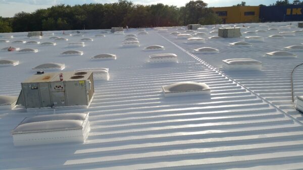 commercial roofing contractor